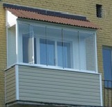 установка крыши на балконе